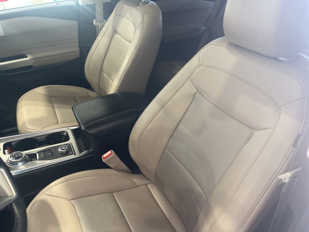 Used 2021 Ford Explorer Limited w/ Hybrid Equipment Group 310A image 9