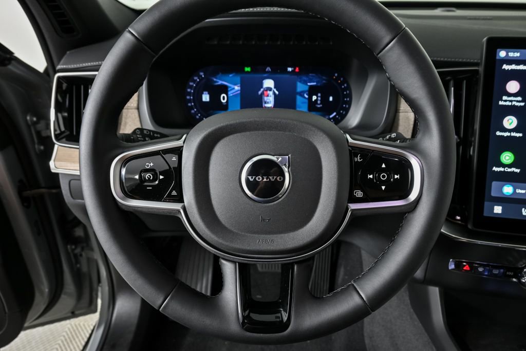 Used 2026 Volvo XC90 B6 Plus w/ Protection Package Premier AWD/4WD image 11