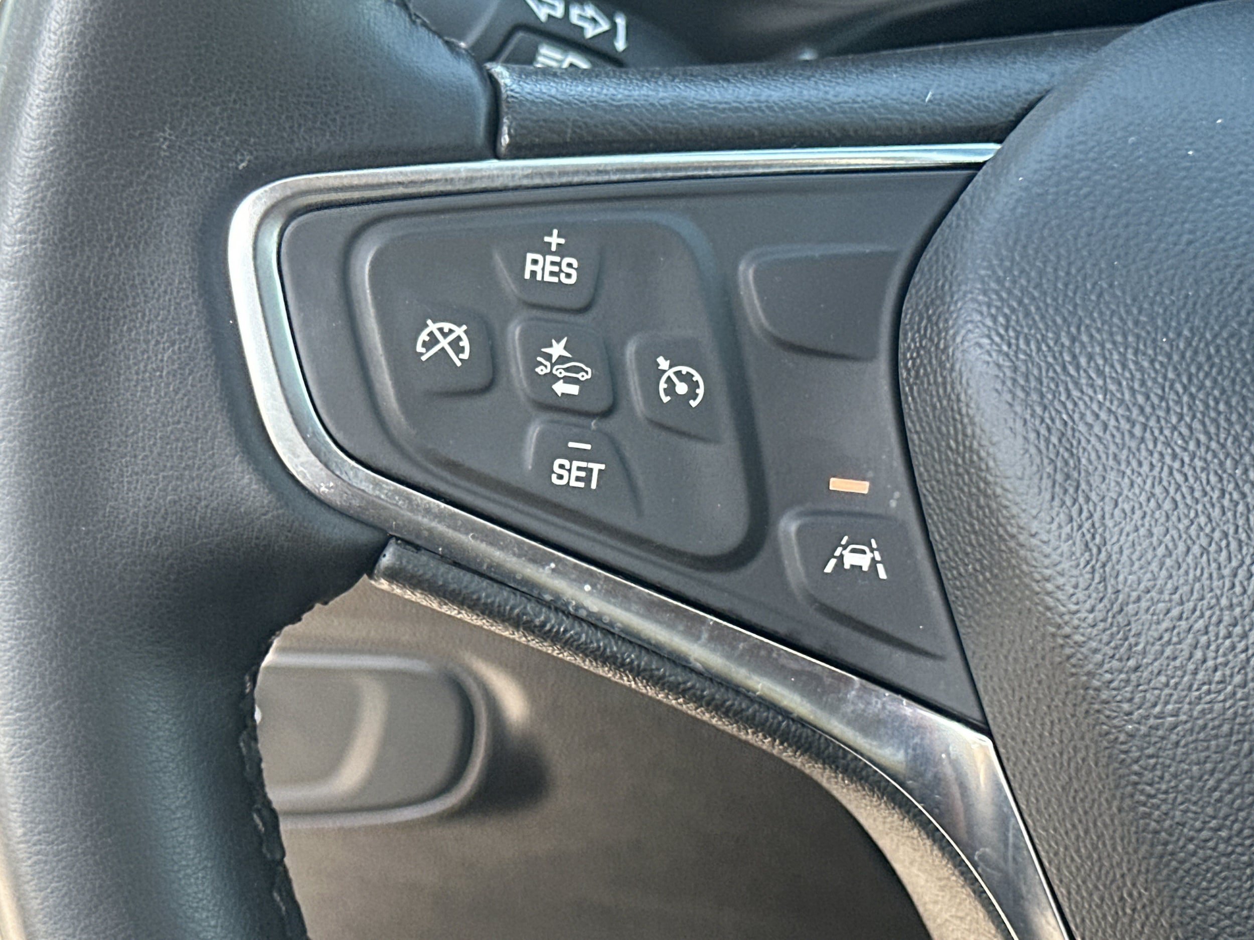 Used 2024 Chevrolet Equinox LT AWD/4WD image 24
