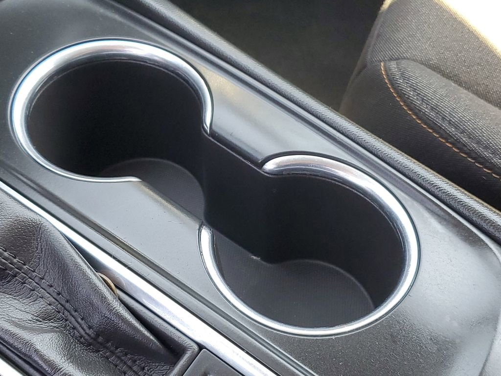 Used 2020 Chevrolet Equinox LT w/ Driver Convenience Package FWD image 18