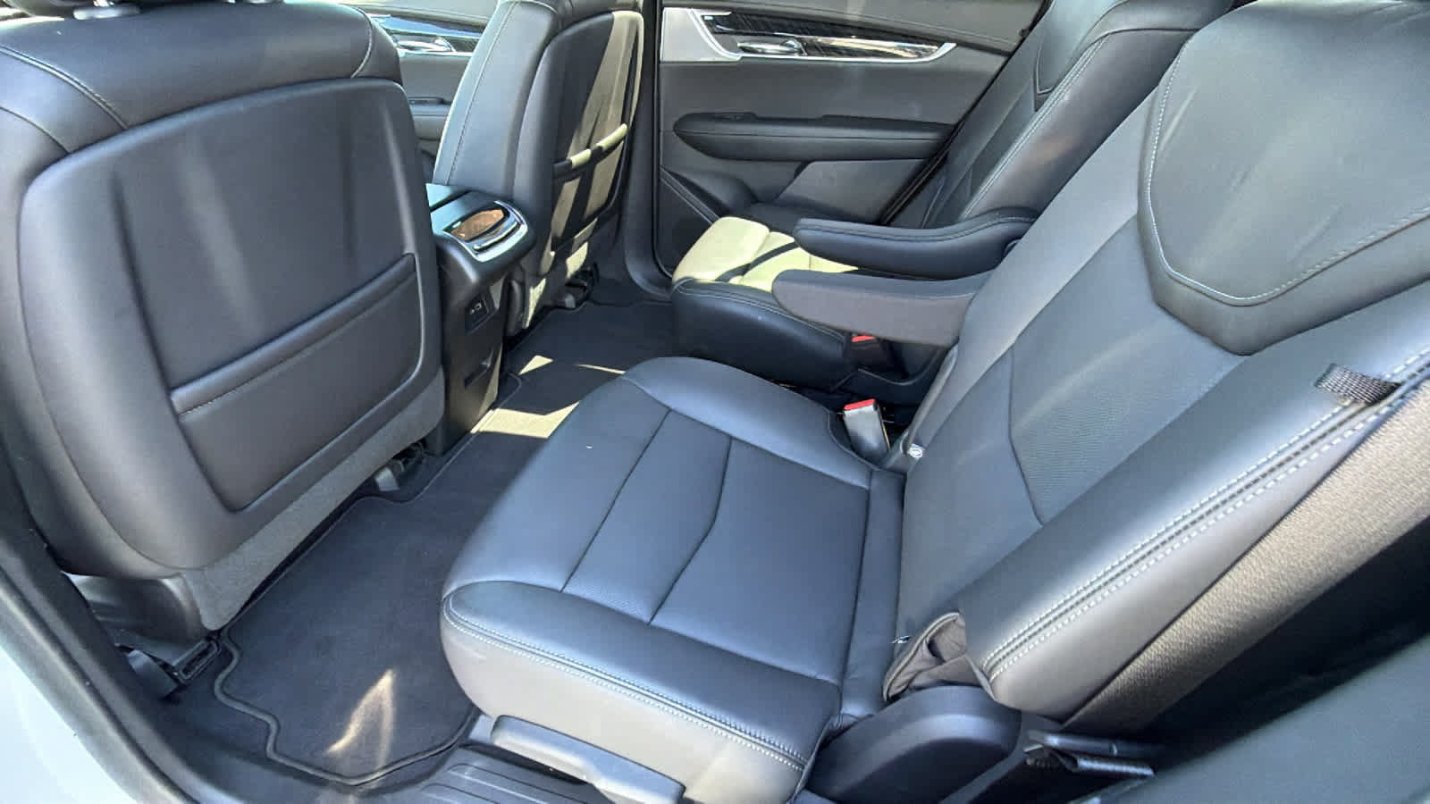 Used 2020 Cadillac XT6 Premium Luxury FWD image 24