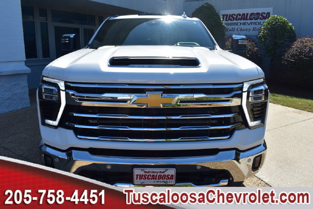 New 2026 Chevrolet Silverado 2500 LTZ w/ LTZ Premium Package AWD/4WD image 4