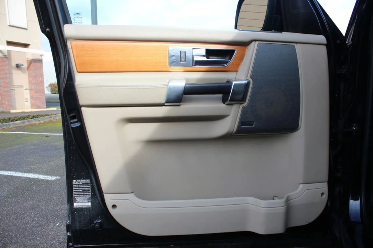 Used 2010 Land Rover LR4 HSE AWD/4WD image 10