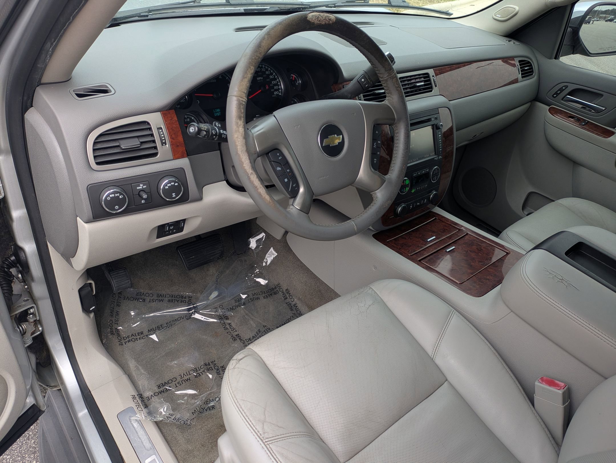 Used 2013 Chevrolet Tahoe LTZ image 9