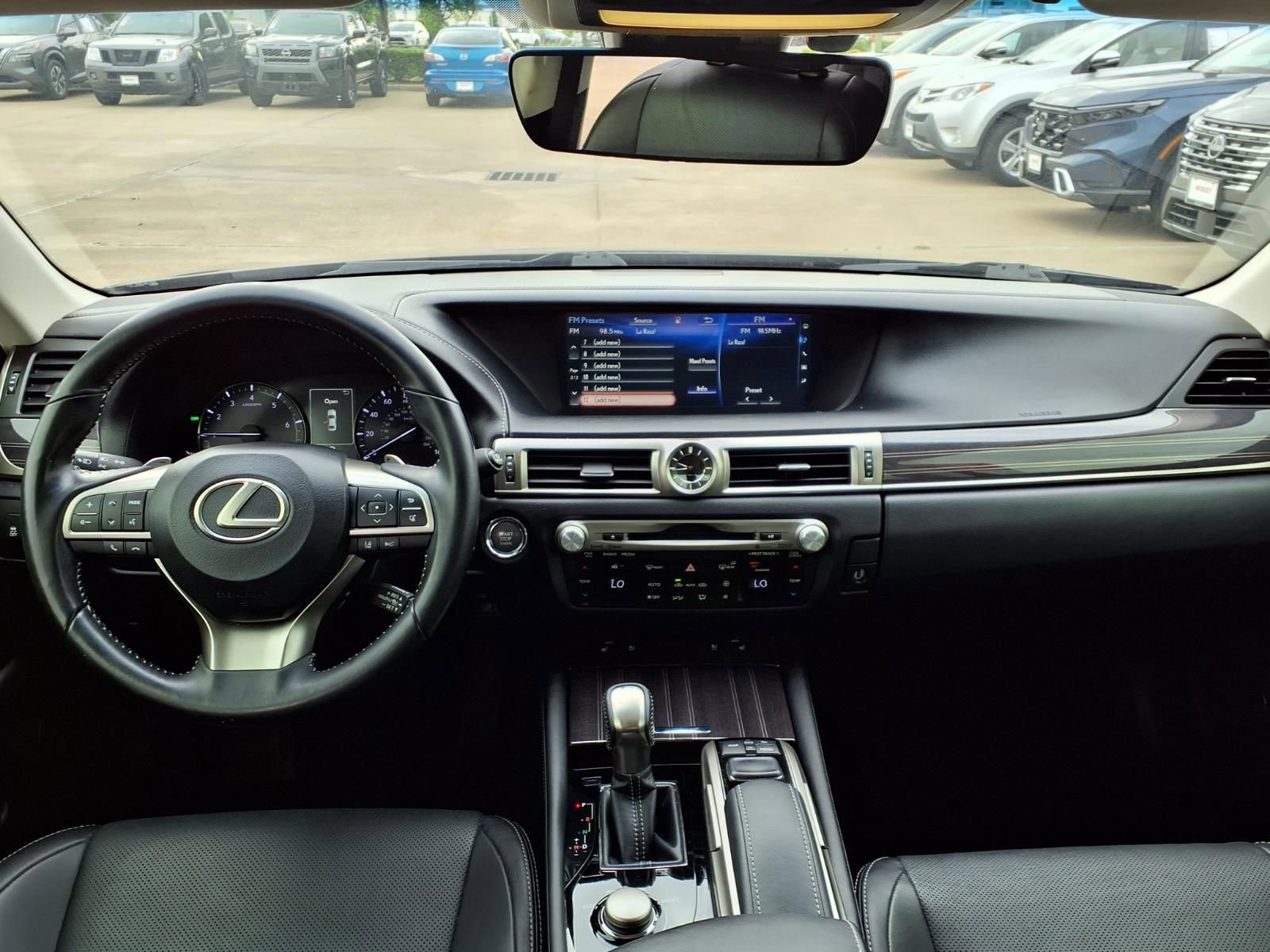 Used 2017 Lexus GS 350 w/ Preferred Accessory Package RWD image 13