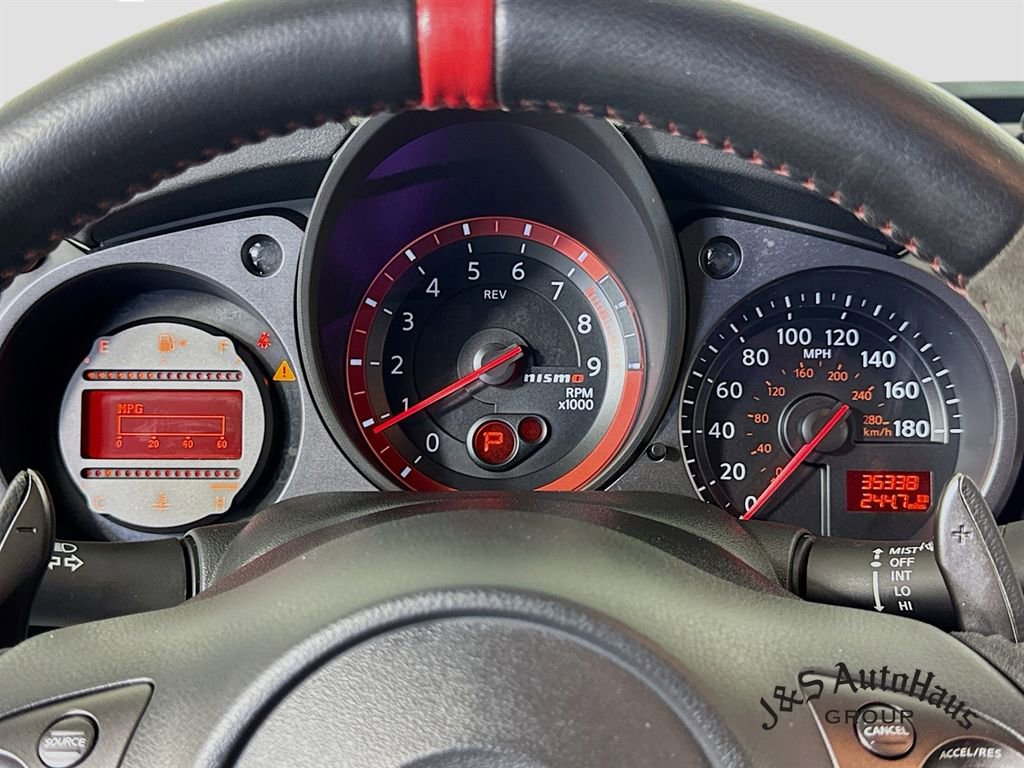 Used 2019 Nissan 370Z NISMO RWD image 15