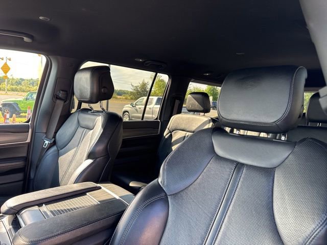 Used 2024 Jeep Wagoneer Series II AWD/4WD image 26