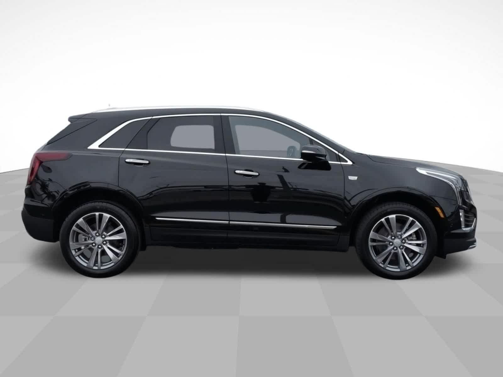 New 2026 Cadillac XT5 Premium Luxury w/ Driver Assist Package FWD image 4
