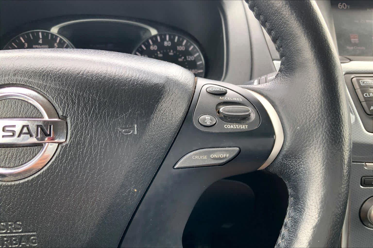 Used 2019 Nissan Pathfinder SL AWD/4WD image 25