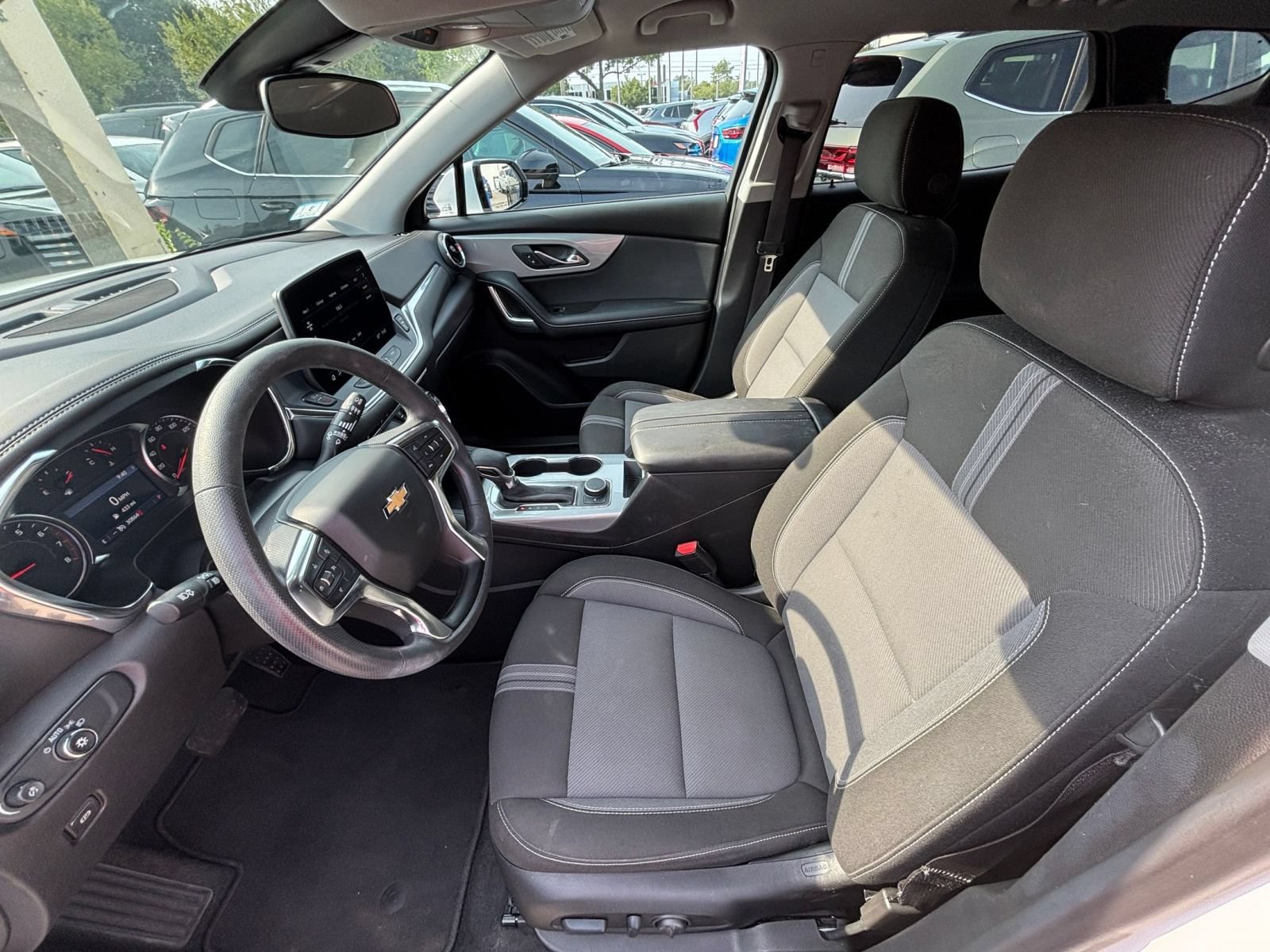 Used 2025 Chevrolet Blazer LT FWD image 28