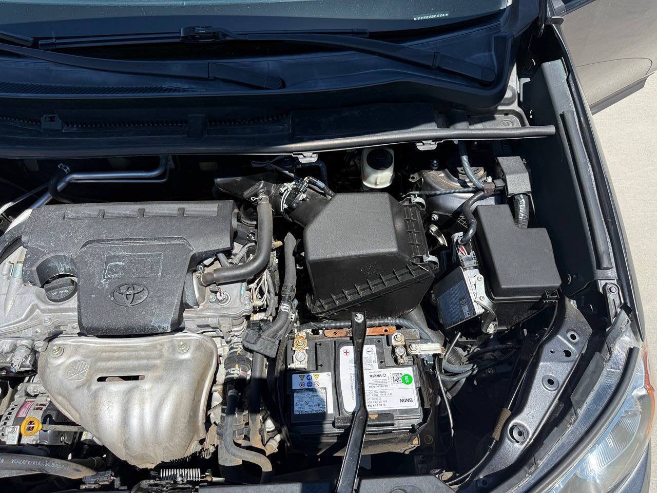 Used 2014 Toyota RAV4 Limited w/ Technology Package FWD image 14