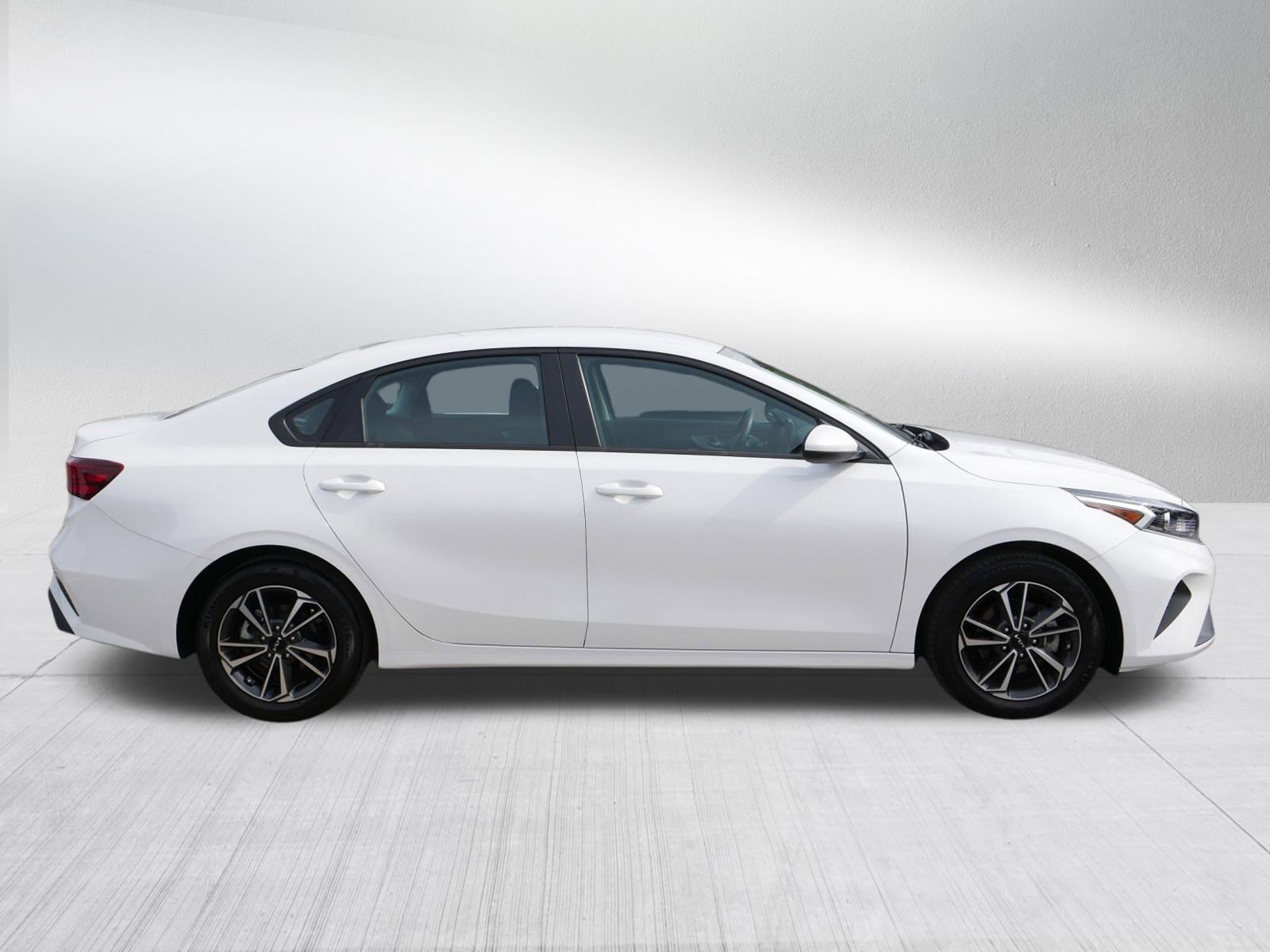 Certified 2022 Kia Forte LXS image 8