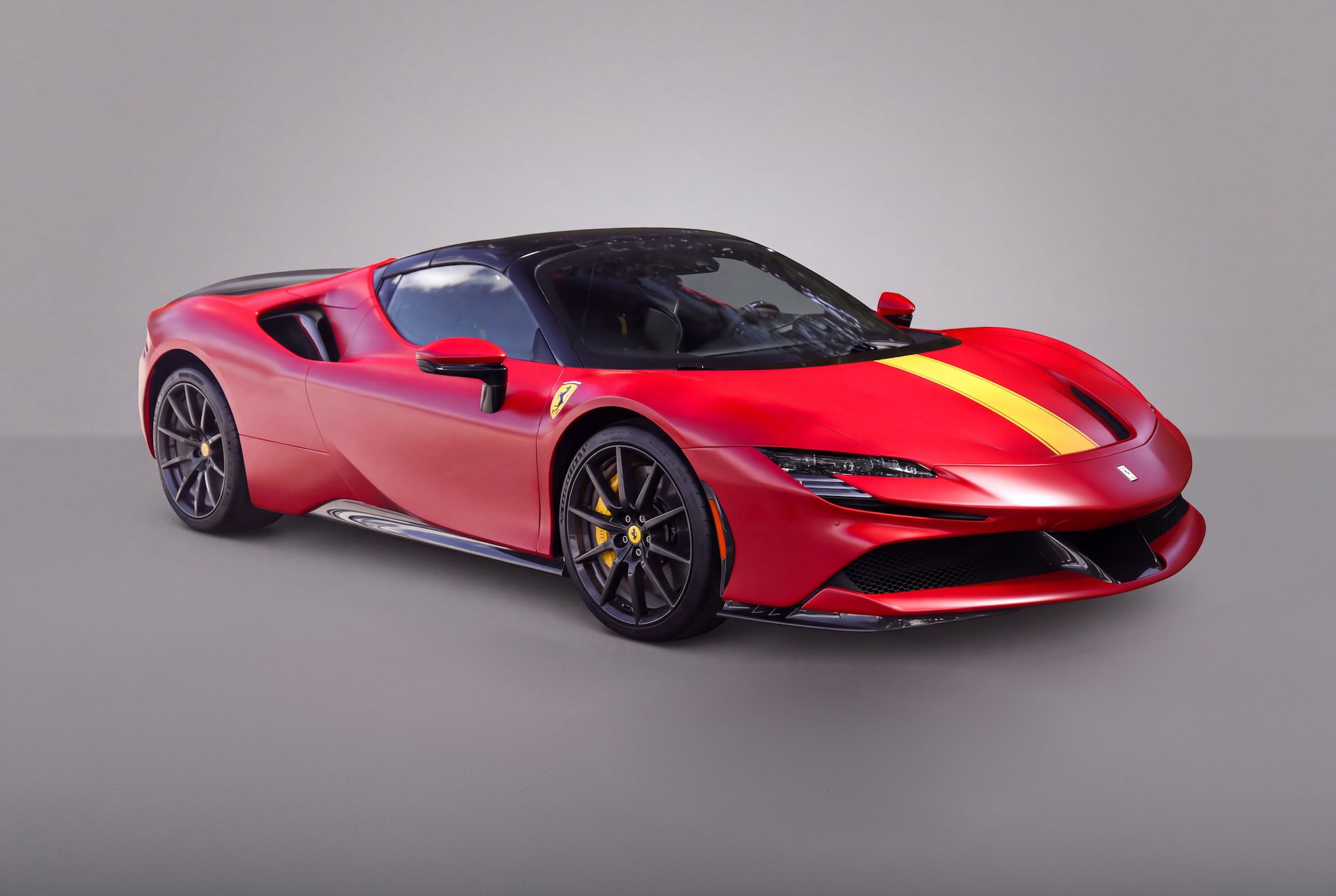 Certified 2024 Ferrari SF90 Spider AWD/4WD image 7