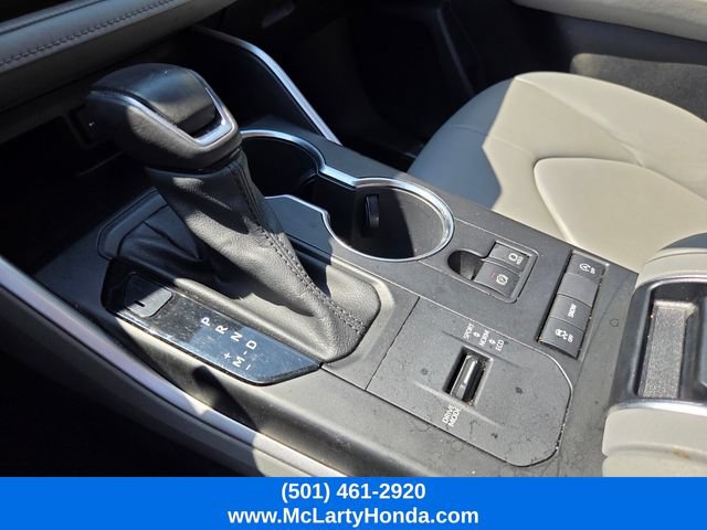 Used 2021 Toyota Highlander XLE FWD image 28