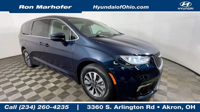 Used 2022 Chrysler Pacifica Touring-L