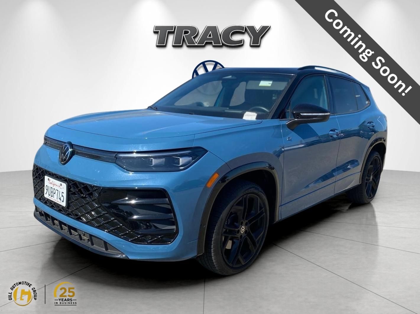 Used 2025 Volkswagen Tiguan SE R-Line AWD/4WD image 1