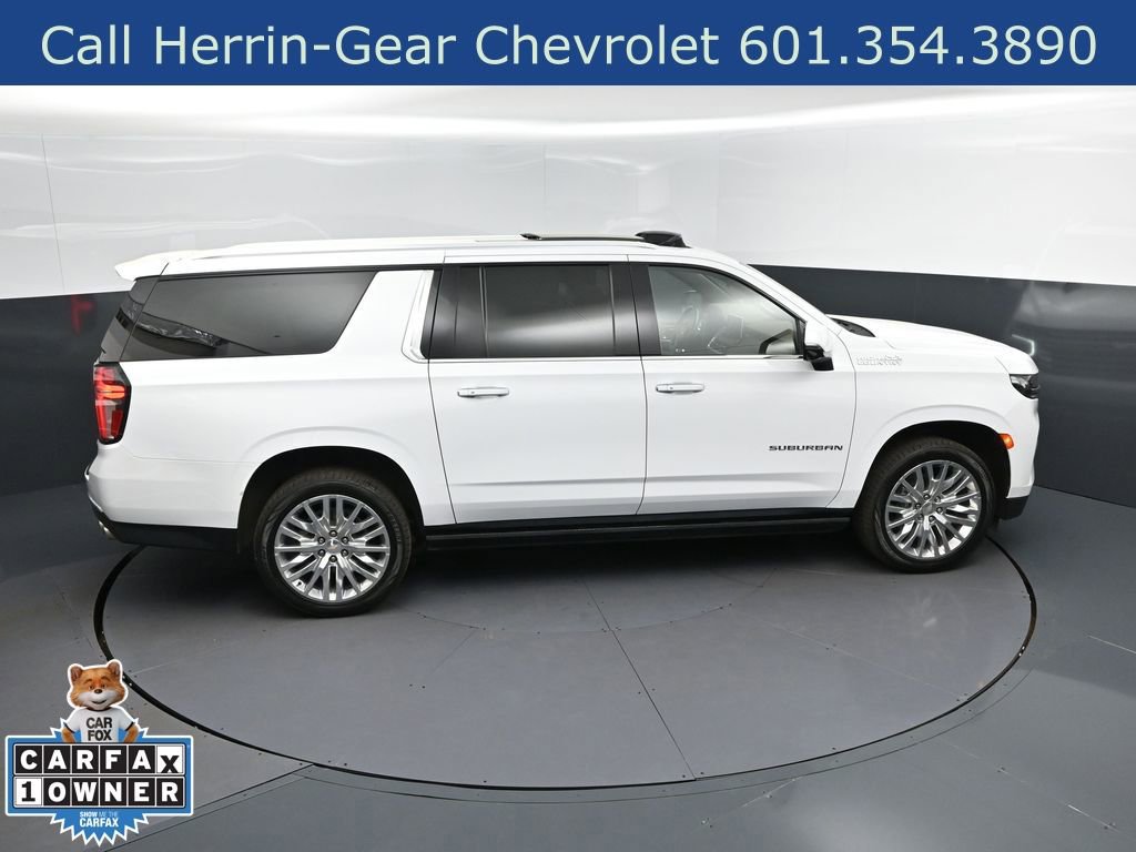 Used 2023 Chevrolet Suburban High Country image 38