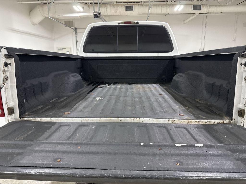 Used 2006 Ford F350 Lariat image 23