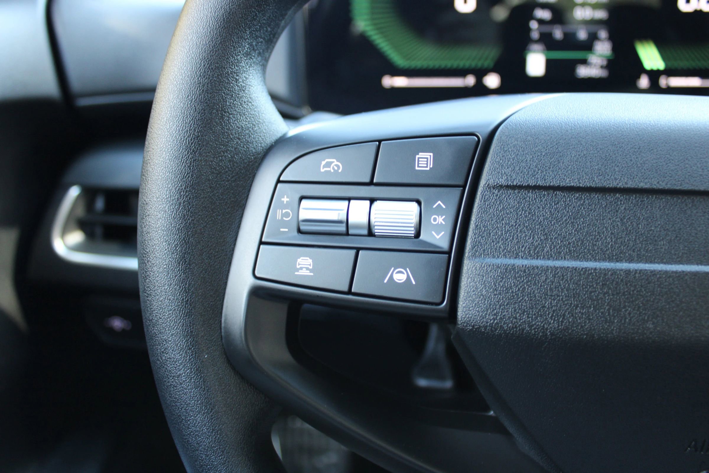 Used 2025 Kia K4 image 12