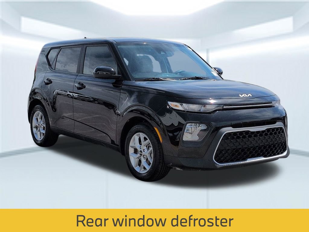 Used 2022 Kia Soul LX w/ Technology Package image 9