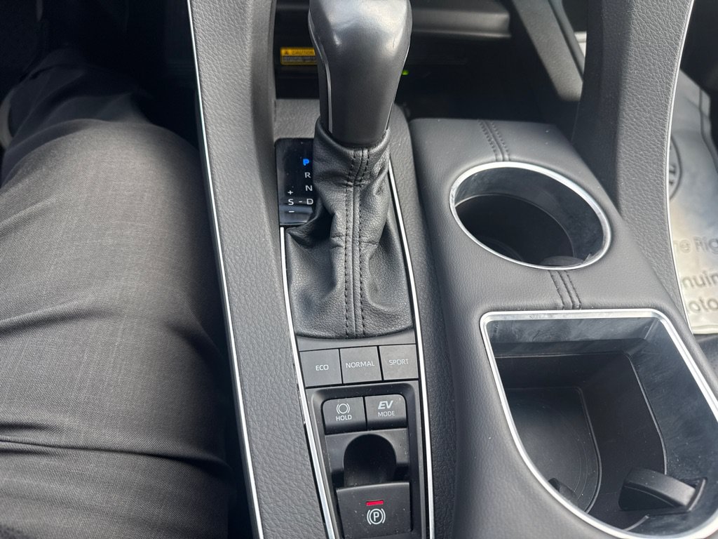 Used 2021 Toyota Avalon Limited w/ Advanced Safety Package FWD image 31