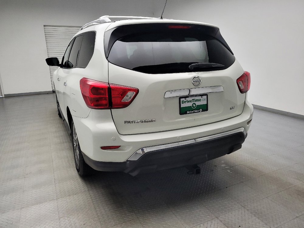 Used 2018 Nissan Pathfinder SV AWD/4WD image 6