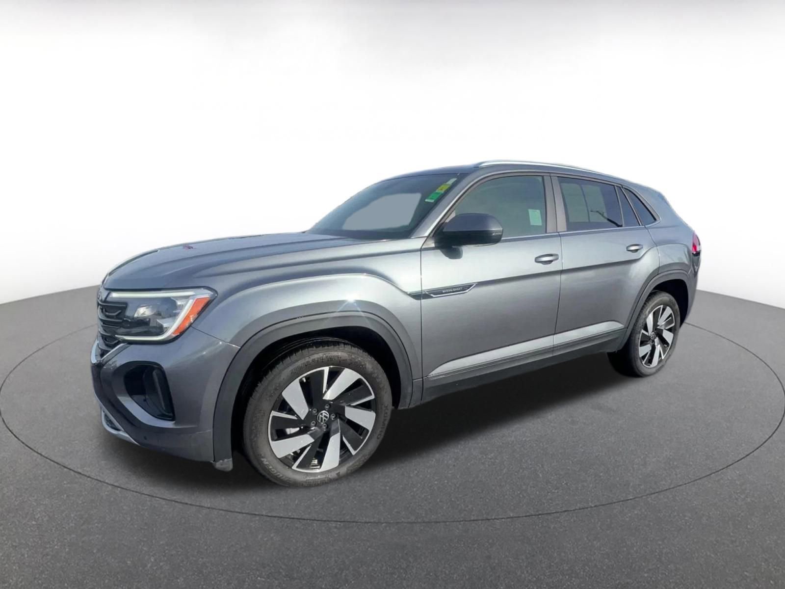 Used 2025 Volkswagen Atlas Cross Sport SE image 8