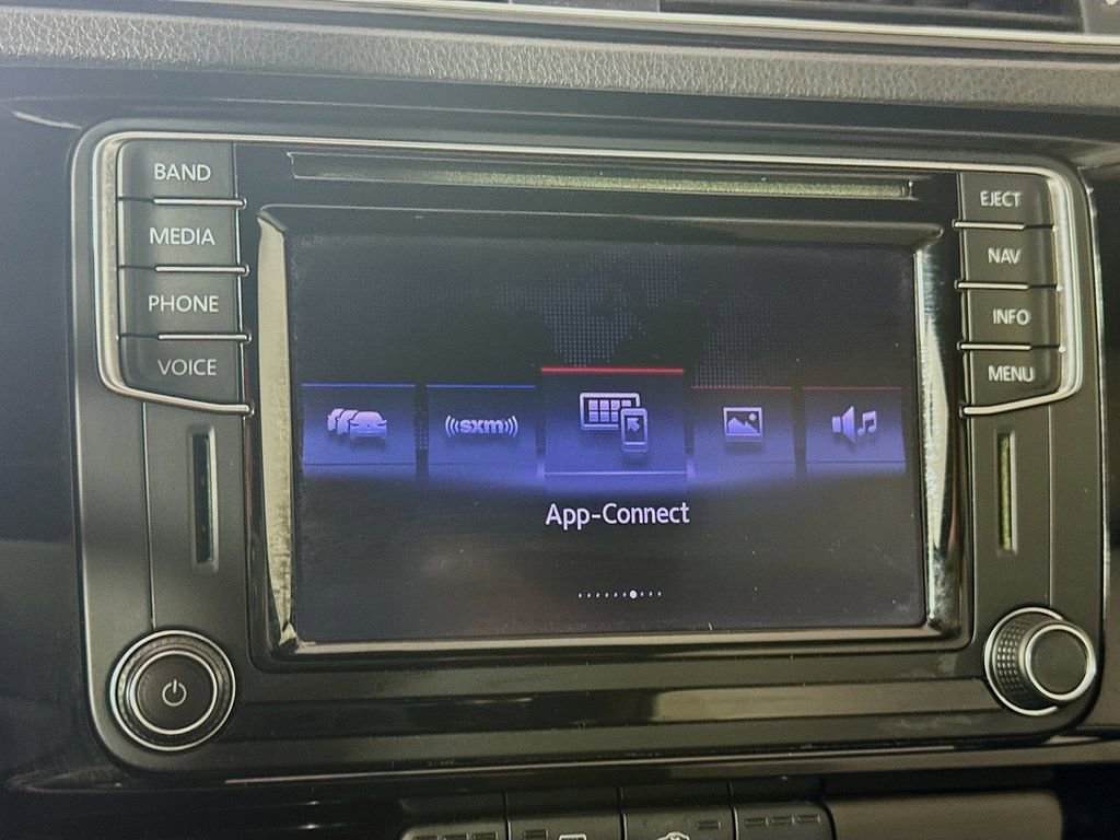 Used 2016 Volkswagen Jetta Sport image 17