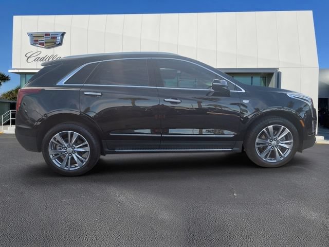 Certified 2024 Cadillac XT5 Premium Luxury w/ Technology Package FWD image 2