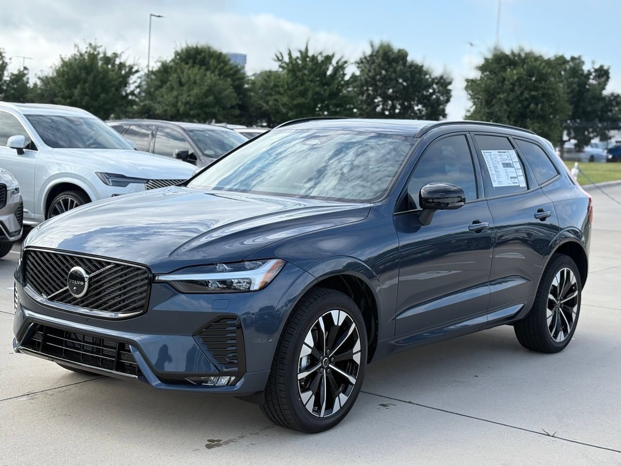 New 2026 Volvo XC60 B5 Plus w/ Protection Package Premier AWD/4WD image 2