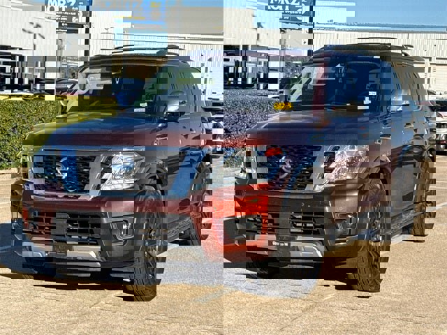 Used 2018 Nissan Armada Platinum w/ Interior Lighting Package image 4