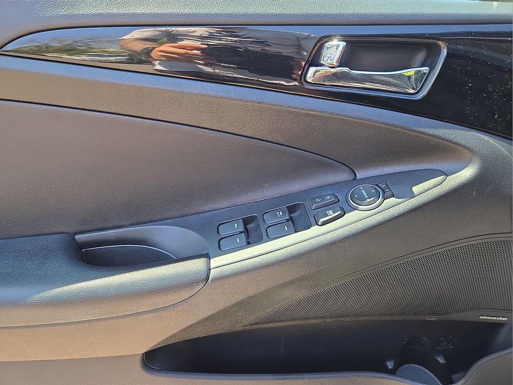 Used 2013 Hyundai Sonata Limited FWD image 12