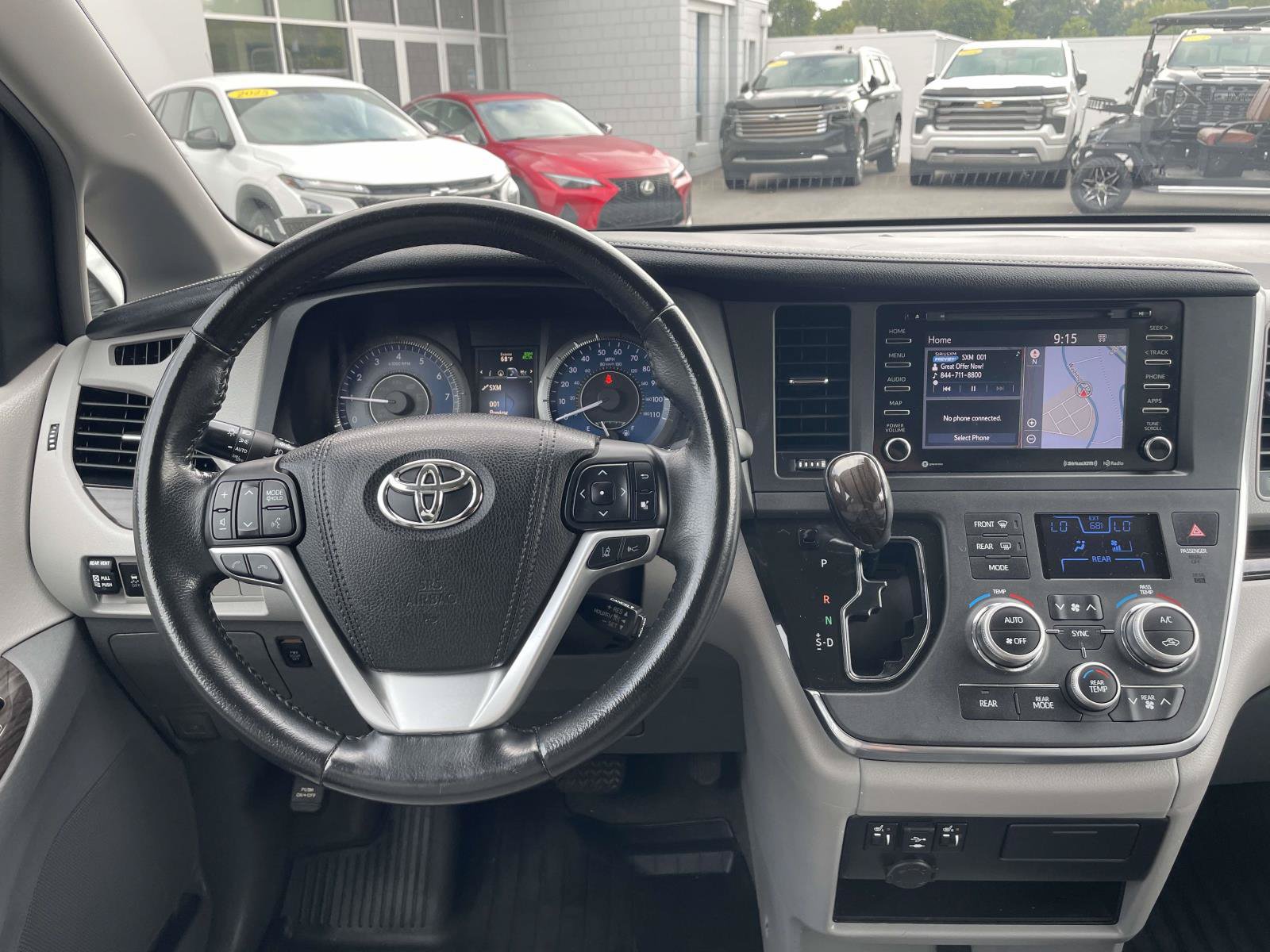 Used 2018 Toyota Sienna XLE w/ XLE Navigation Package AWD/4WD image 21