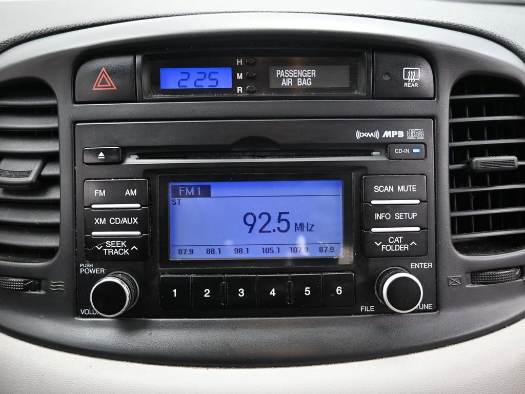 Used 2010 Hyundai Accent GLS w/ Premium Pkg 4 image 14