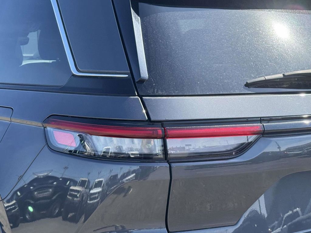 Used 2022 Jeep Grand Cherokee Overland image 8