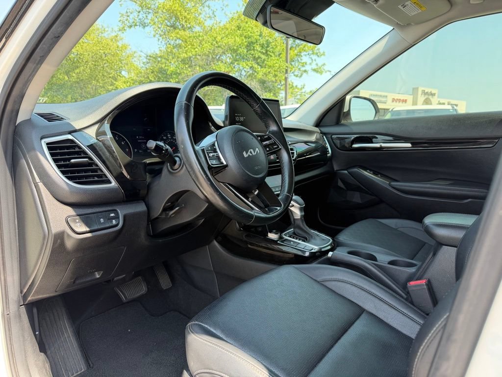 Certified 2023 Kia Seltos EX AWD/4WD image 10