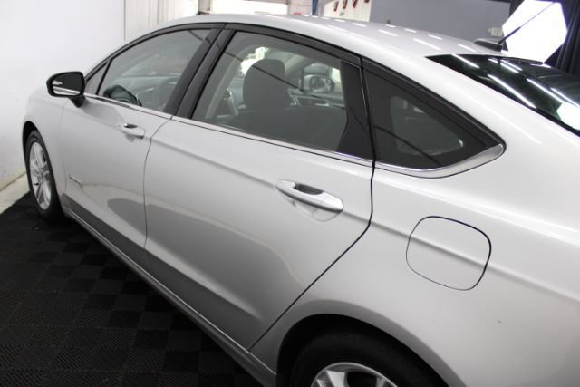 Used 2018 Ford Fusion SE FWD image 10