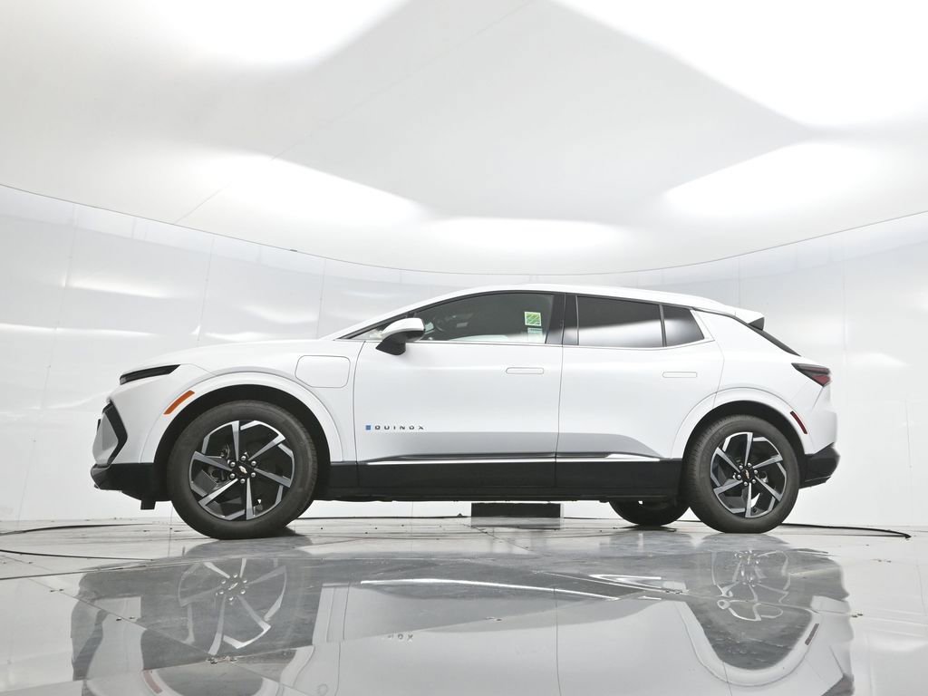 Used 2025 Chevrolet Equinox EV LT w/ Convenience Package image 63