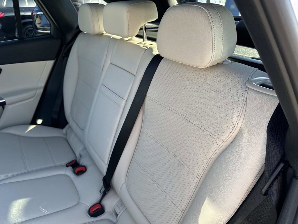 New 2026 Mercedes-Benz GLC 300 4MATIC image 14