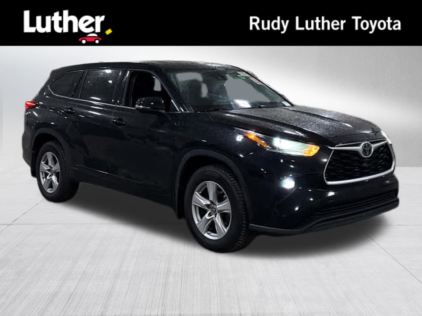 Certified 2021 Toyota Highlander LE