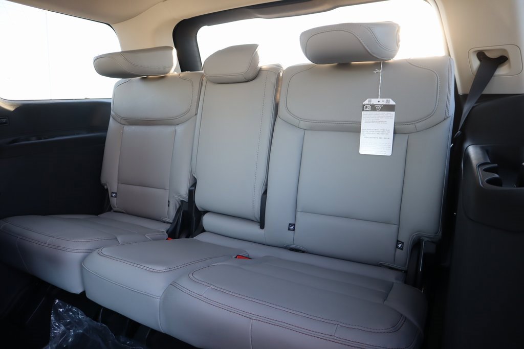 New 2025 Ford Expedition Active image 14