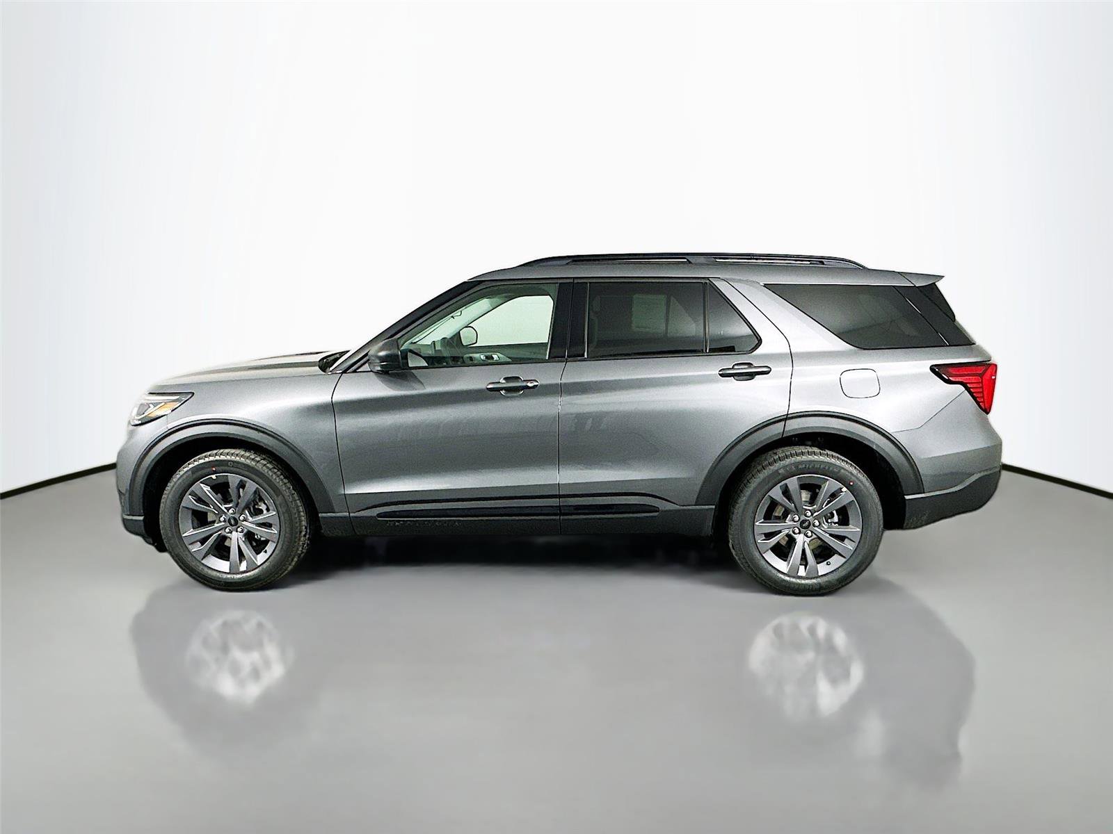 New 2026 Ford Explorer Active w/ Active Comfort Package image 4