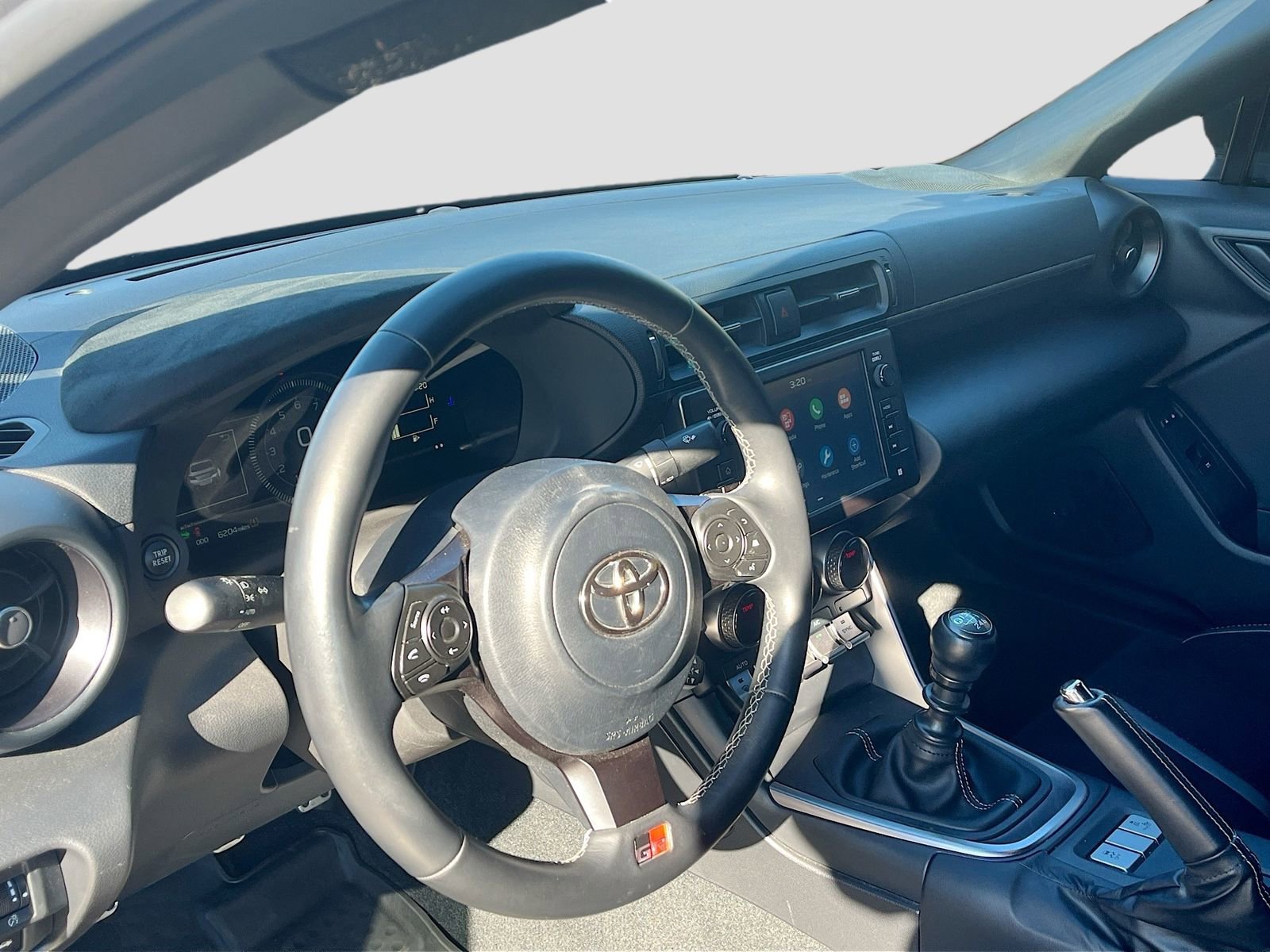 Used 2024 Toyota GR86 Premium RWD image 9