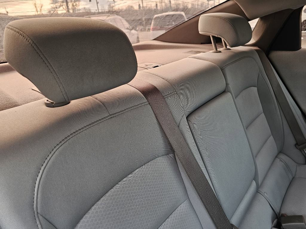 Used 2020 Chevrolet Malibu LT image 41