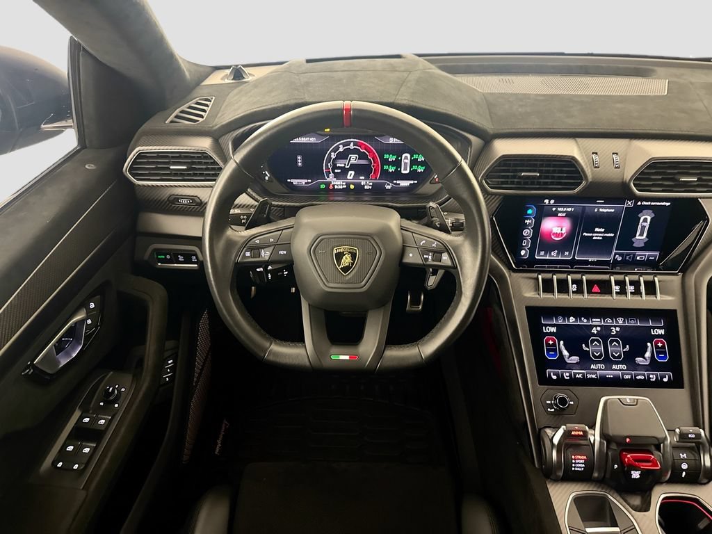 Used 2023 Lamborghini Urus Performante AWD/4WD image 23