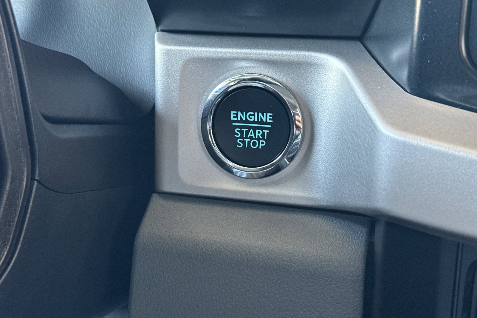 New 2025 Ford F250 XLT w/ Black Appearance Package image 22