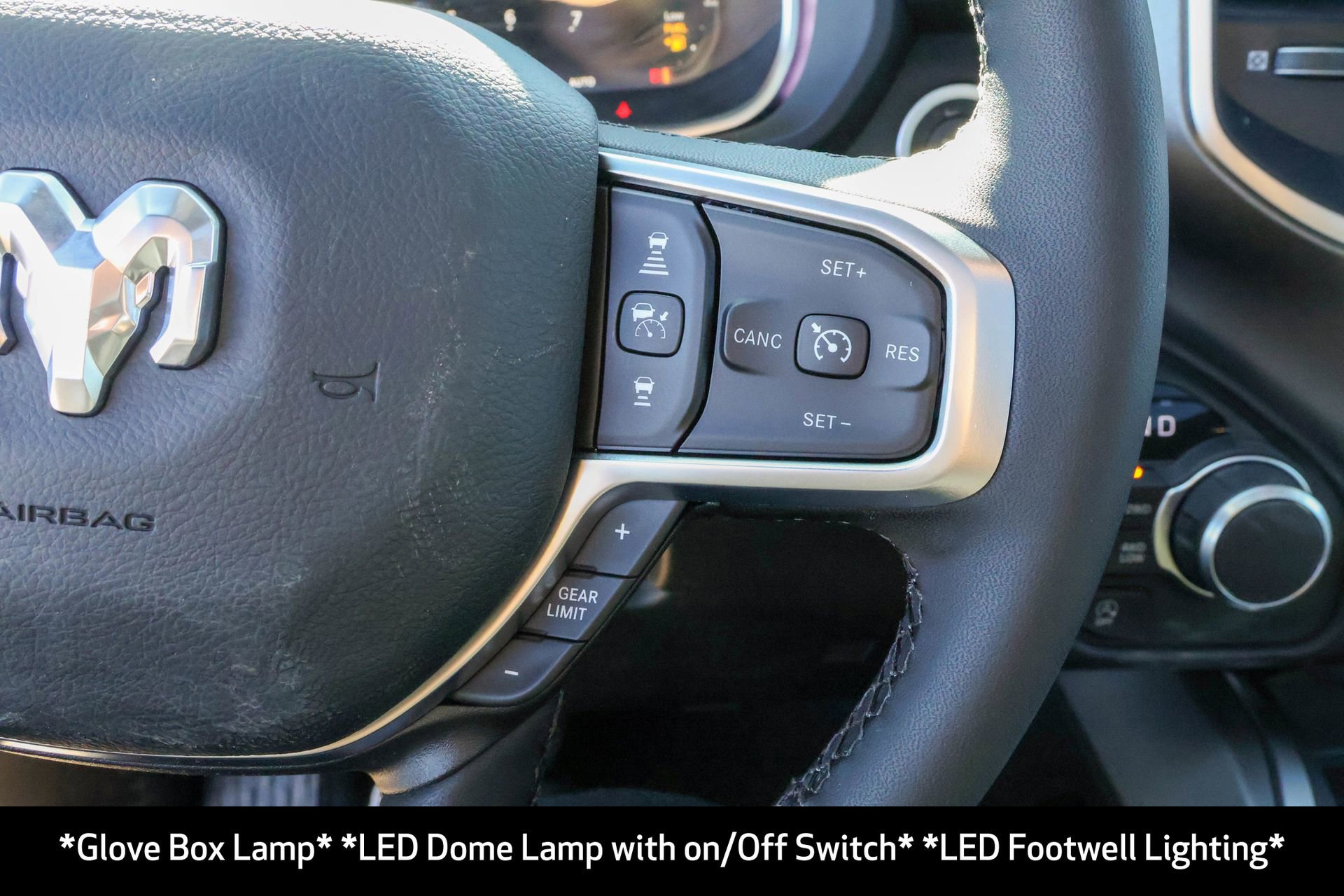 New 2026 RAM 1500 4x4 Crew Cab image 33