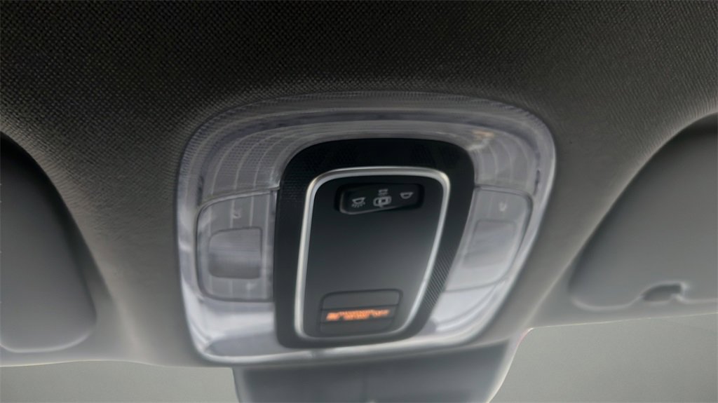 Used 2021 Hyundai Elantra SE image 26