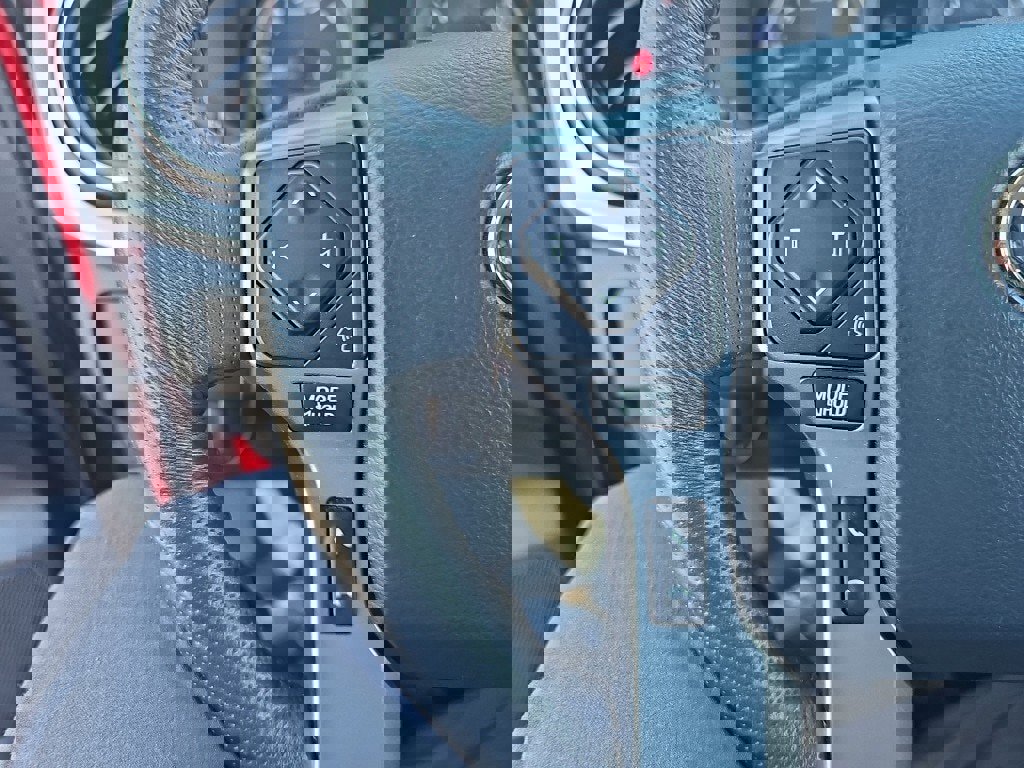 Used 2020 Toyota Tacoma SR5 image 12