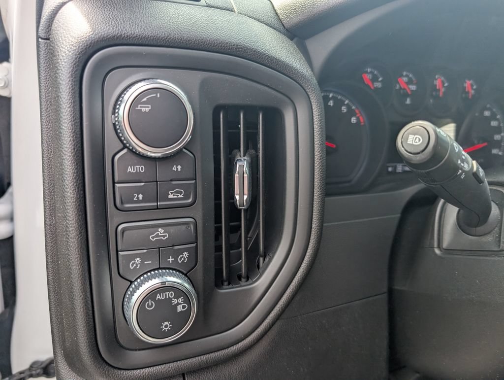 Used 2023 GMC Sierra 1500 Pro w/ Graphite Edition AWD/4WD image 17